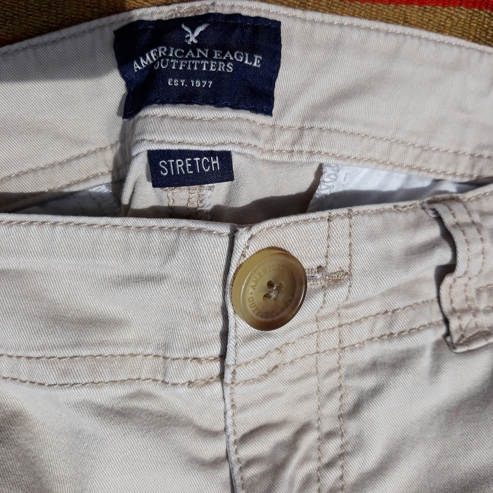 American Eagle Khaki Shorts - Picture 5 of 5